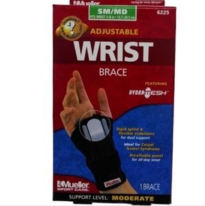Mueller Adjustable Wrist Brace with Hydro Mesh New